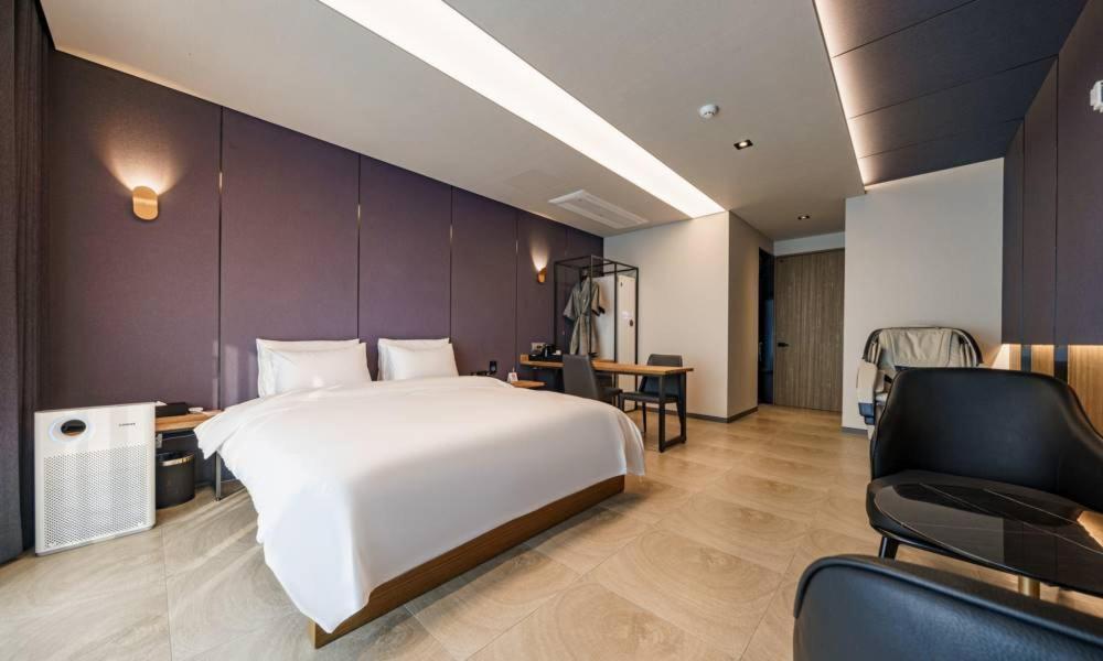 Anseong Nomad Hotel Buitenkant foto
