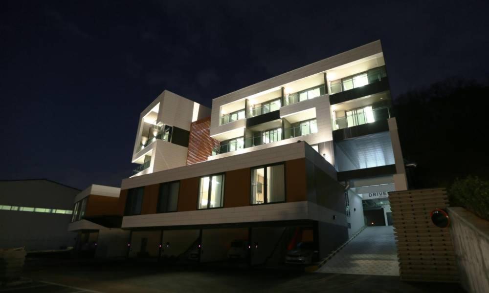 Anseong Nomad Hotel Buitenkant foto