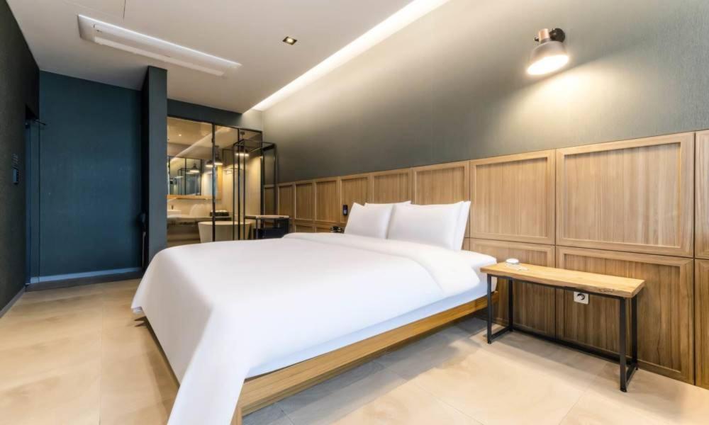 Anseong Nomad Hotel Buitenkant foto
