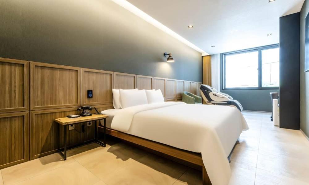 Anseong Nomad Hotel Buitenkant foto