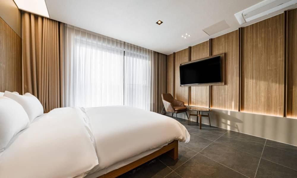 Anseong Nomad Hotel Buitenkant foto